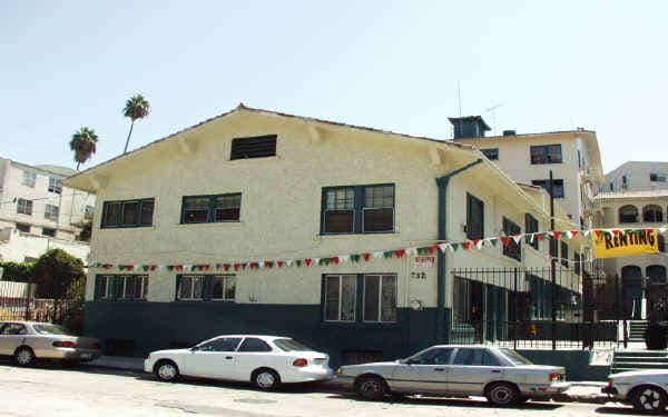 Building Photo - College Manor