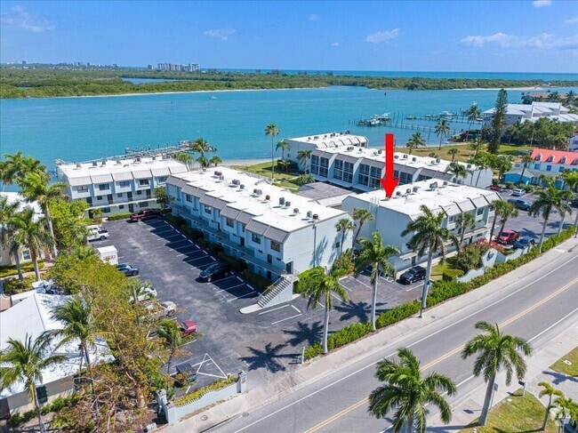 Building Photo - 1300 Seaway Dr Unit 6 Rental