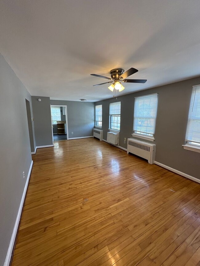 Photo - 209 W Parkway Ave Unit Apt B