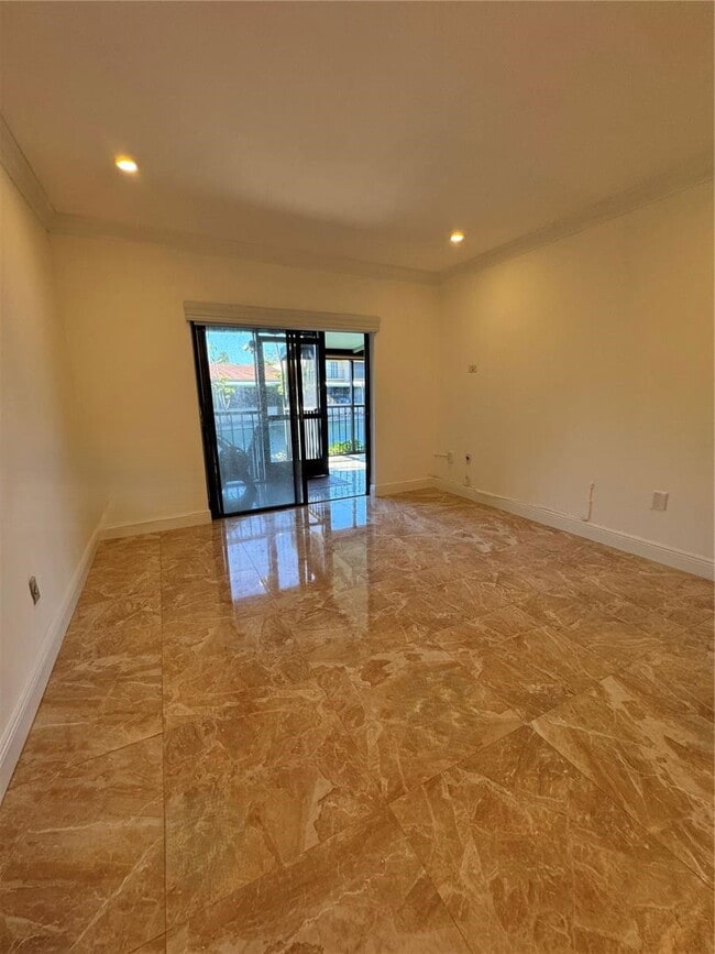 Photo - 15077 Montrose Rd