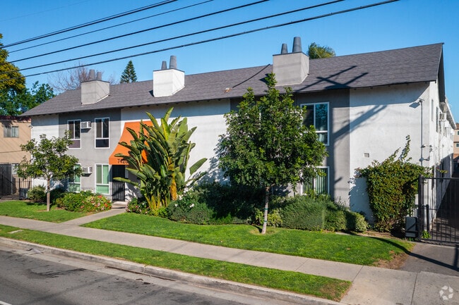 Woodman Apartments - Woodman Apartments