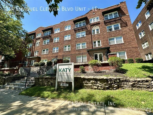 Building Photo - 214 Emanuel Cleaver II Blvd. Unit 4E Rental