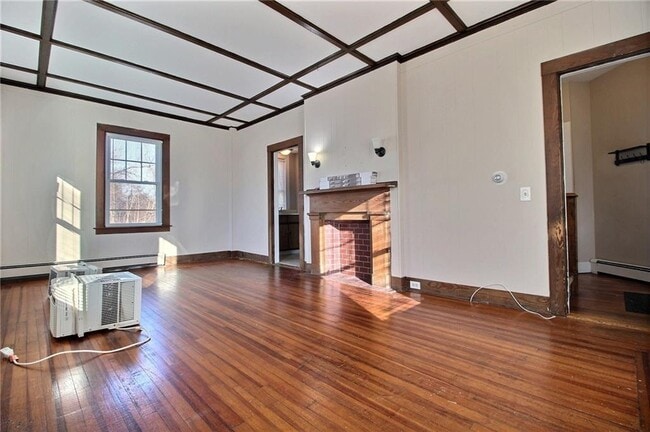 Photo - 19 1/2 Greenman Ave