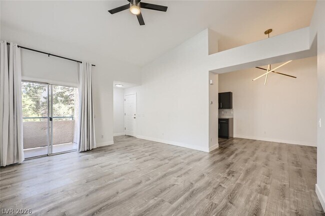 2153 Jasper Bluff St Unit 201