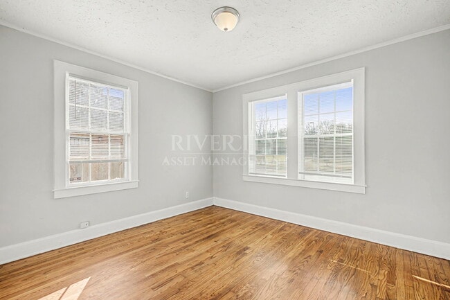 Photo - 1052 National St