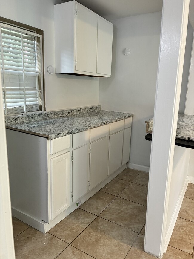 Photo - 6433 Valley Brook Dr