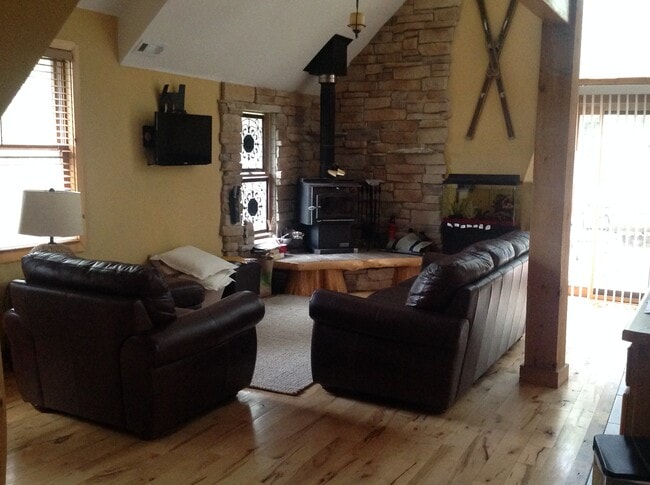 Photo - 1920 N Water St Unidad 1920 N Water st Upper