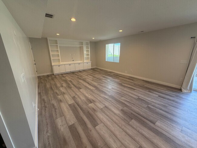 Photo - 4384 Lower Meadow Dr Unit B