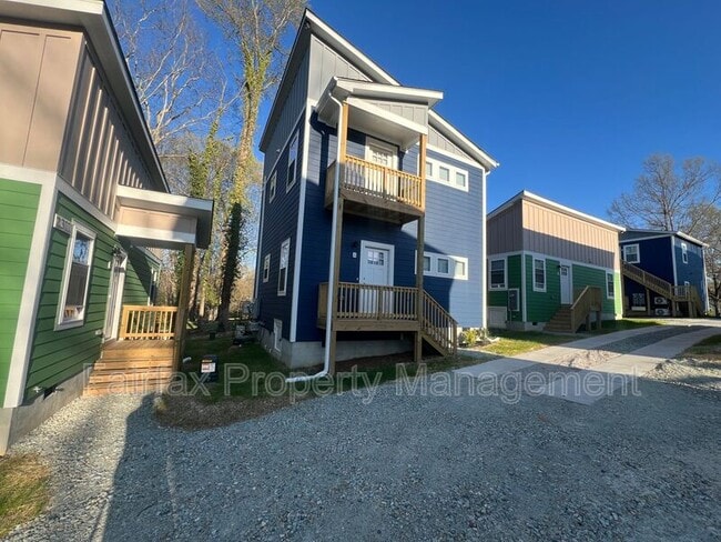 Building Photo - 2311 Owen St Unit Apt. A