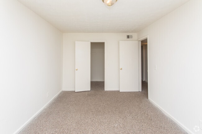 2BR, 1BA - 1166SF