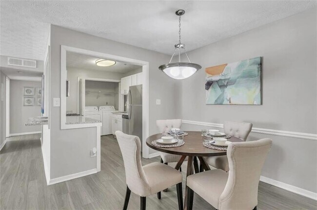 Photo - 1901 Briarcliff Rd NE