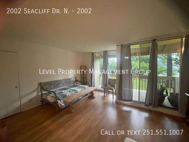 Photo - 2002 Seacliff Dr. N.-2002