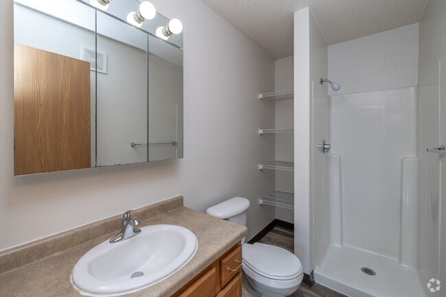 3BR, 2.5BA - 1,590SF - Primary Bathroom