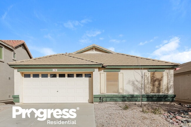Building Photo - 1718 E Daniella Dr