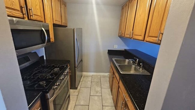 Photo - 4014 193rd St