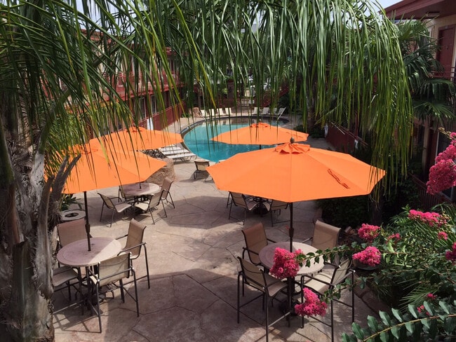 Photo - Galleria Oaks