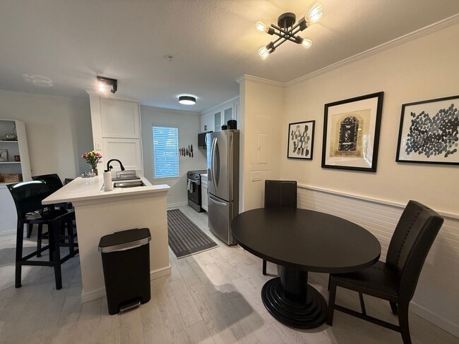 Photo - SEASONAL RENTAL - Downtown Sarasota Renova... Unit 406