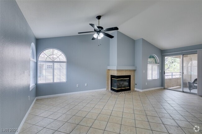 Building Photo - 2251 Wigwam Pkwy Unit 926 Rental