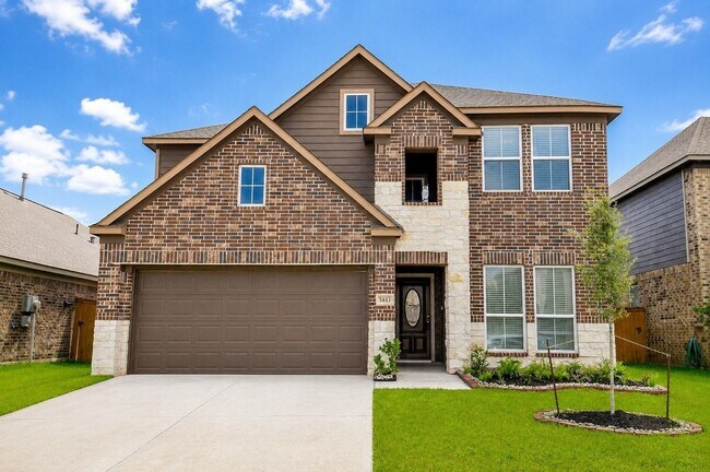 Building Photo - 5443 Grand View Dr