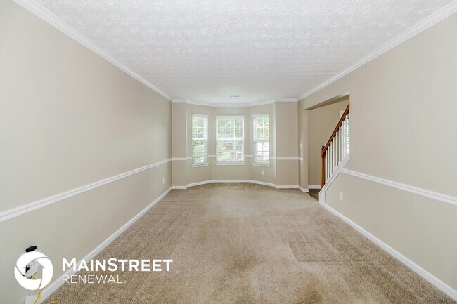 Photo - 885 Shannon Rd SE