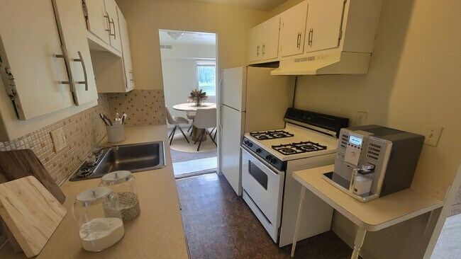 Photo - Parkview Apartments