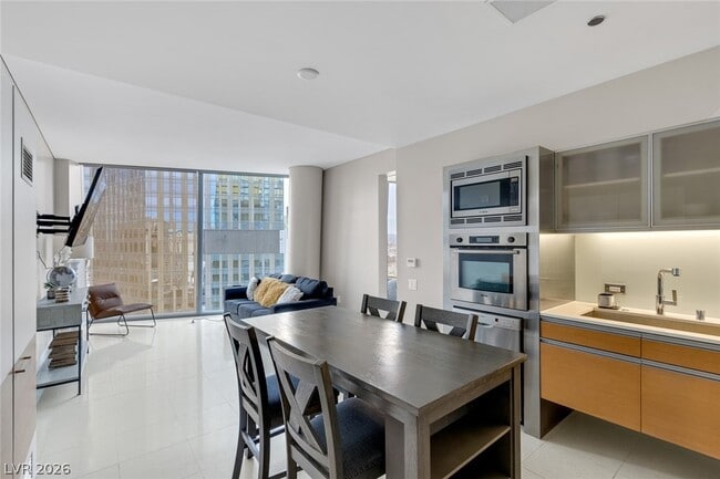 Building Photo - 3722 S Las Vegas Blvd Unit 2201