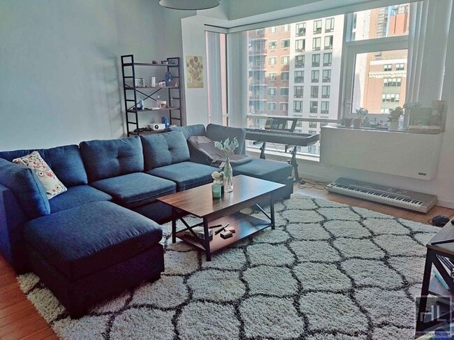 QUEENS PLAZA NORTH - QUEENS PLAZA NORTH Apartment Unit 6E