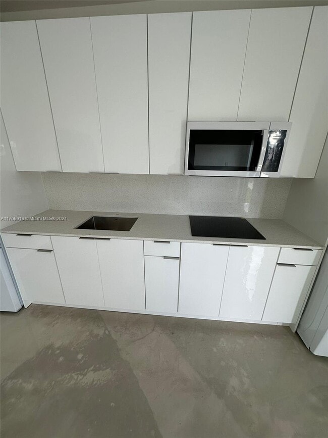 Photo - 8311 Grand Canal Dr Unidad A