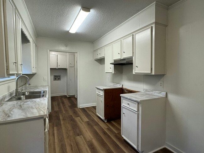 Photo - 2235 Scanlon Dr