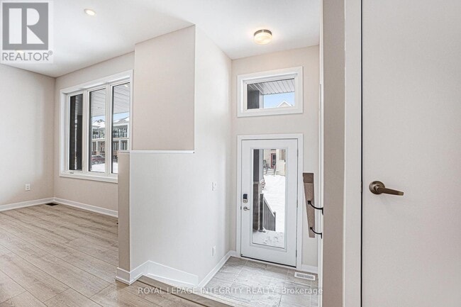 Photo - 305 Catsfoot Walk