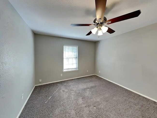 Photo - 1713 Lewis Trail