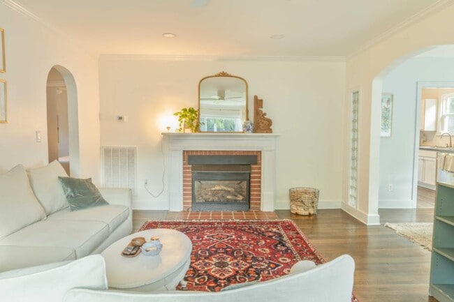 Photo - 303 Shawnee Trail