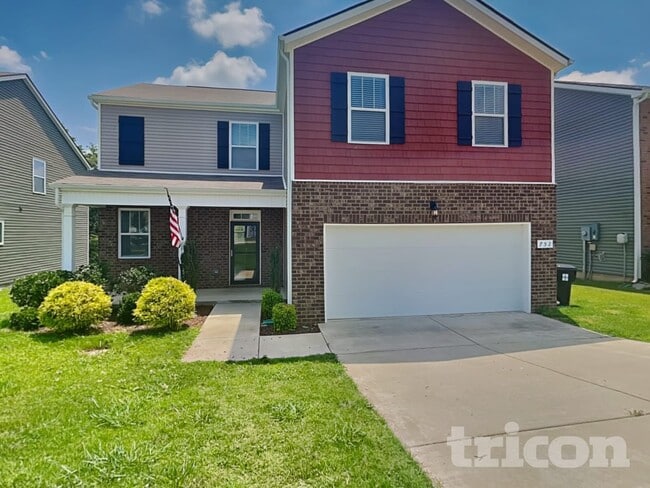 Photo - 752 Prominence Rd