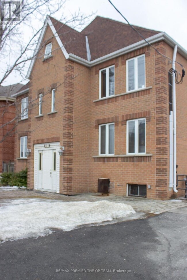 Photo - 2311 Major MacKenzie Dr W Unité 4