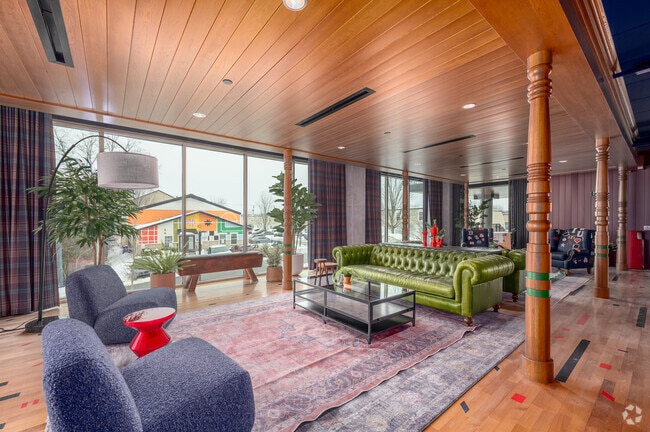 Photo - Hub Bloomington