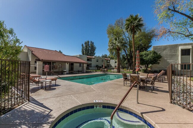 Photo - 10444 N 69th St Unidad Apt 206