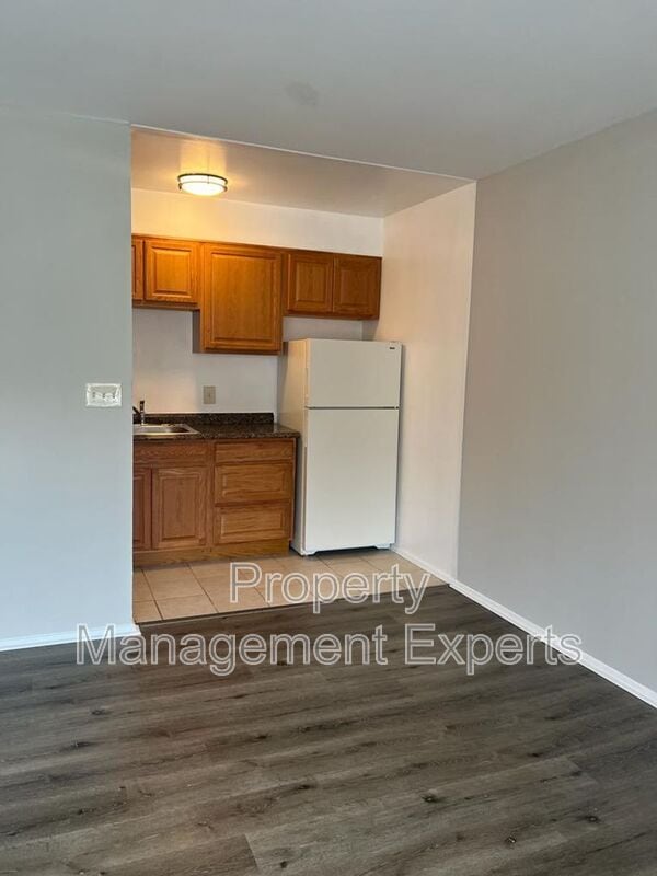 Photo - 2330 Glendale Terrace