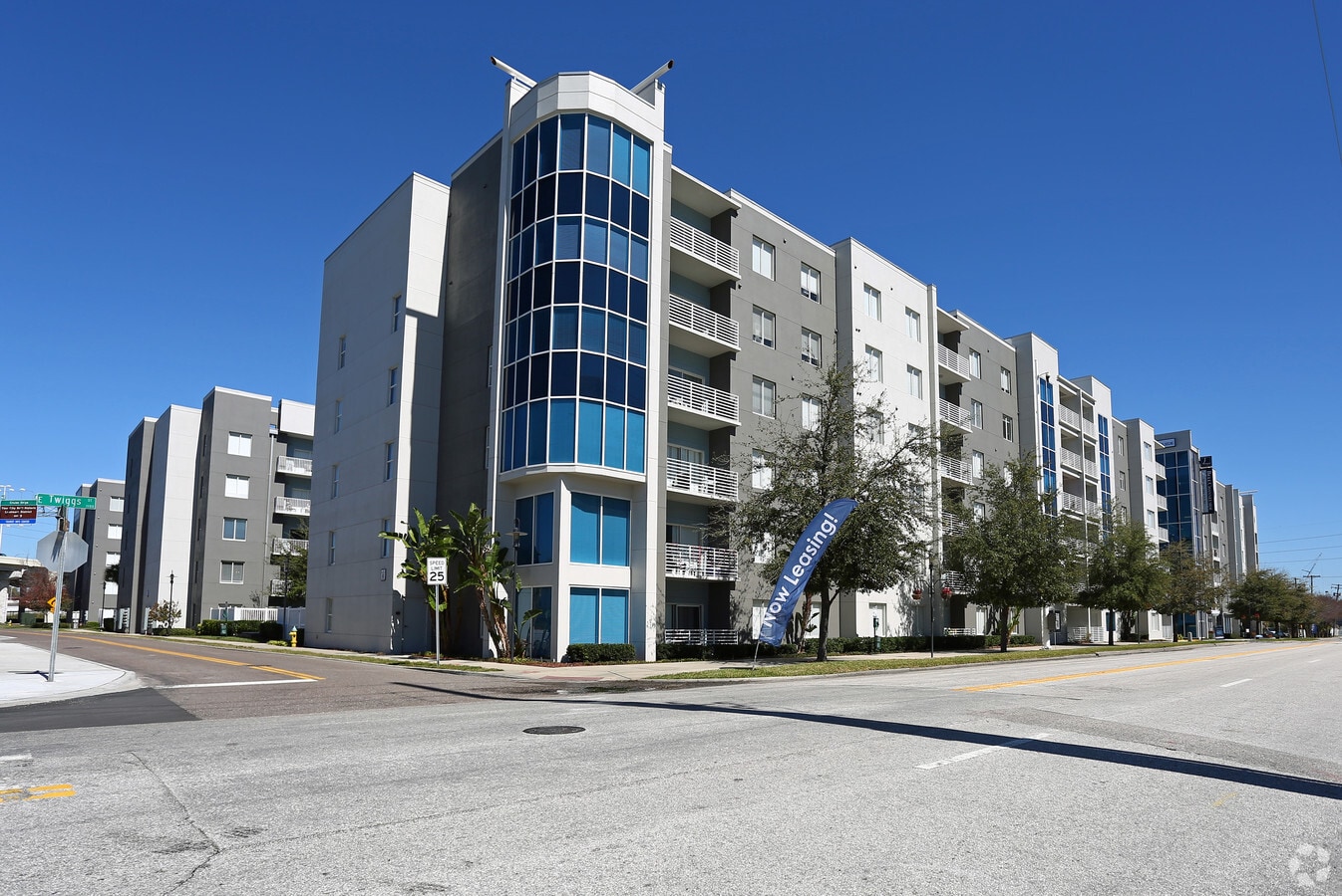 Primary Photo - Bell Channelside