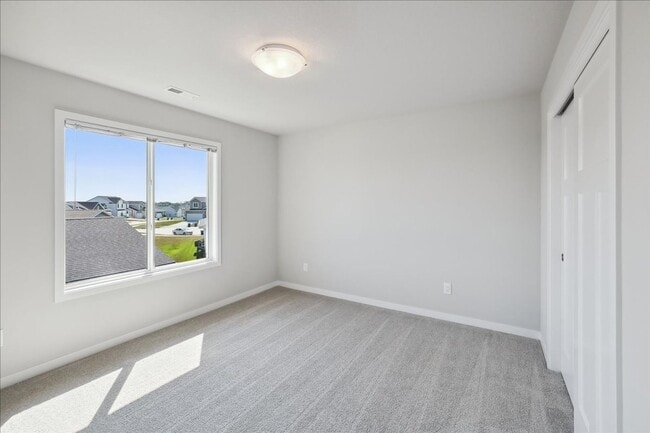 Photo - Beautiful! 3 bedroom 3 bathroom Single-Family Home in Urbandale, IA