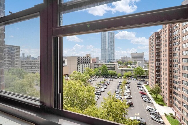 Photo - 225 St Pauls Ave Unit 9N