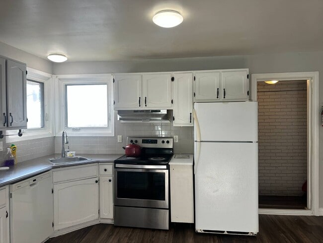 Photo - Weller St Rental