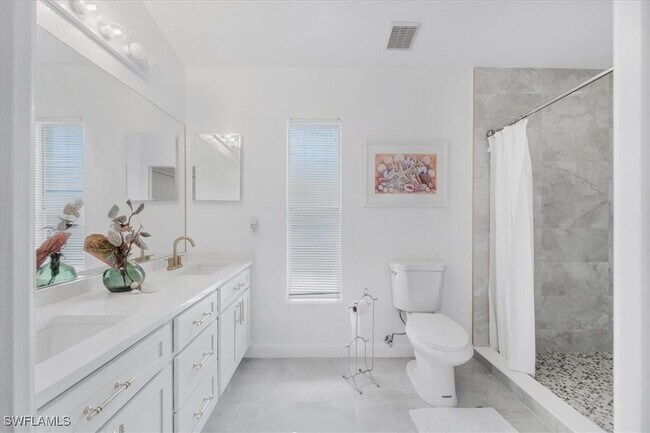 Photo - 1833 N Bahama Ave