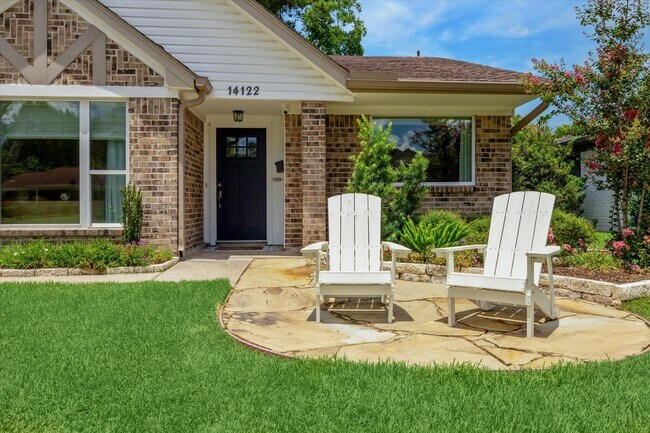 Photo - 14122 Queensbury Ln House