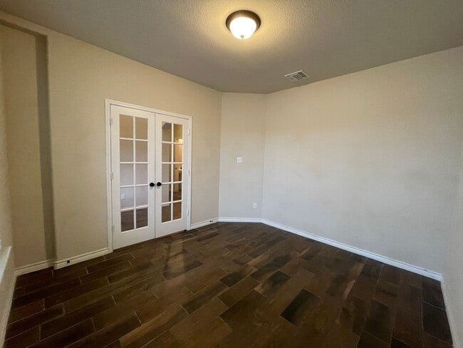 Photo - 3240 Valentino Dr