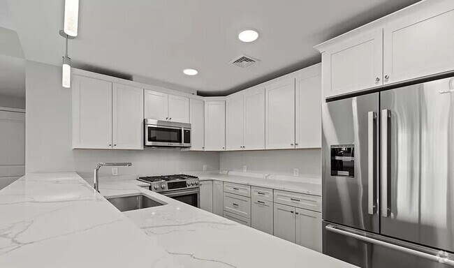 Building Photo - 131 Eliot St Unit 206 Rental