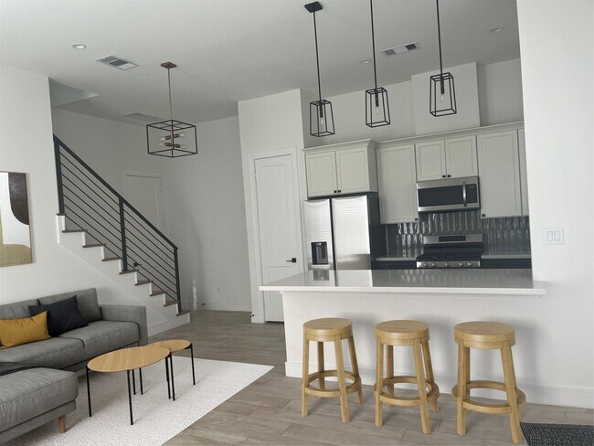 Photo - 4508 Old Yale St