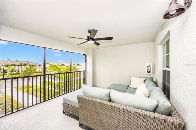 17470 Opal Sand Dr Unidad 205