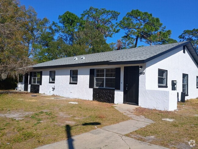 Building Photo - Adorable 2 bedroom 2 bathroom Duplex! Comp... Rental