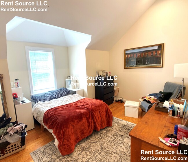 Photo - 537 Main St Unit 2