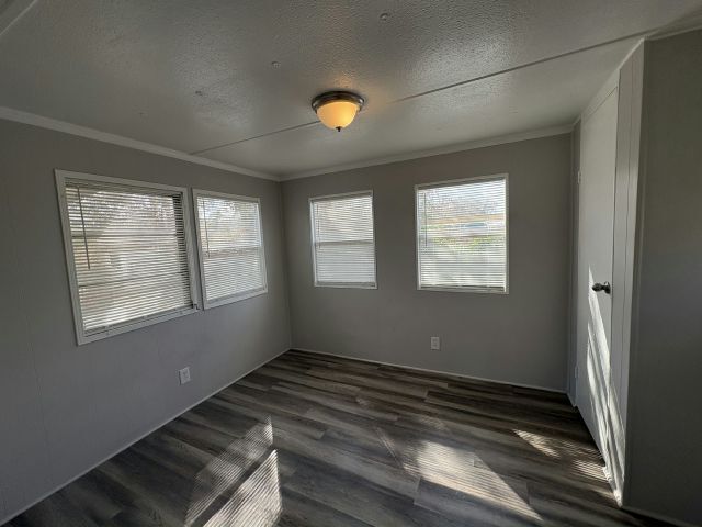 Photo - 2850 New Tampa Hwy